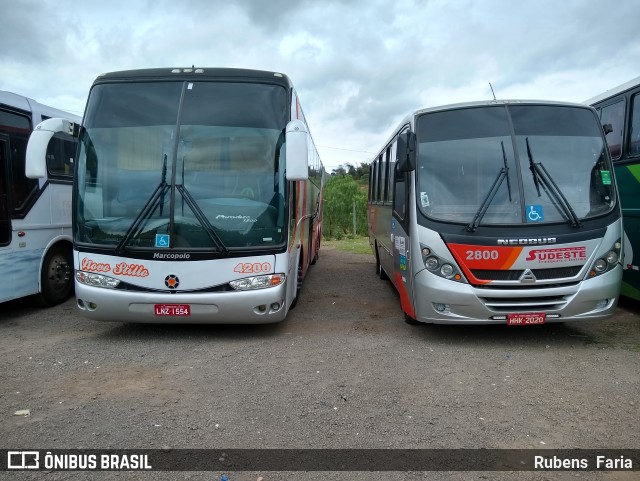 Novo Stillo Turismo 4200 na cidade de Caratinga, Minas Gerais, Brasil, por Rubens  Faria. Número da foto: #6240010.