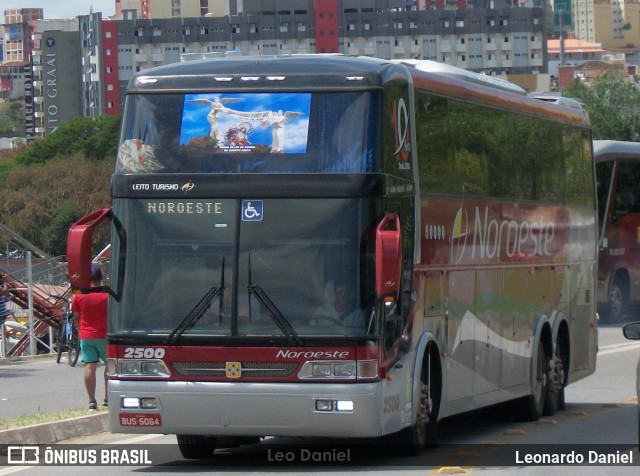 Noroeste Viagens e Turismo 2500 na cidade de Aparecida, São Paulo, Brasil, por Leonardo Daniel. Número da foto: #6240790.