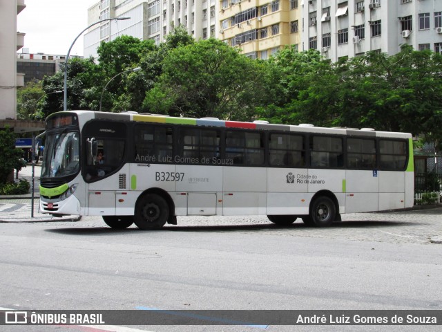 Viação Pavunense B32597 na cidade de Rio de Janeiro, Rio de Janeiro, Brasil, por André Luiz Gomes de Souza. Número da foto: #6243981.