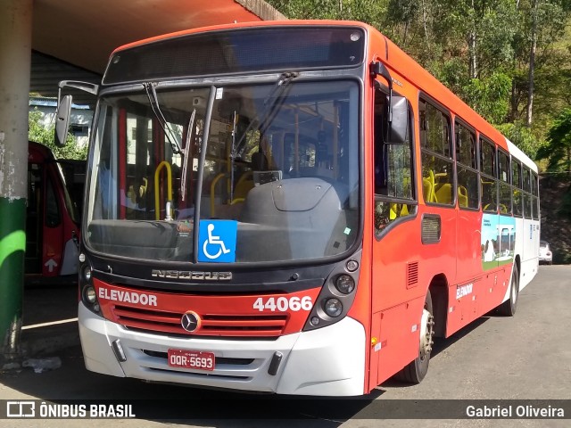 Viação Cuiabá 44066 na cidade de Sabará, Minas Gerais, Brasil, por Gabriel Oliveira. Número da foto: #6246107.