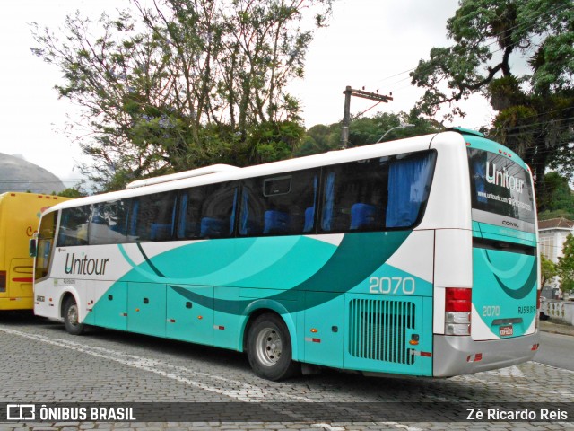 Unitour Transportes e Turismo 2070 na cidade de Petrópolis, Rio de Janeiro, Brasil, por Zé Ricardo Reis. ID da foto: 6246296.