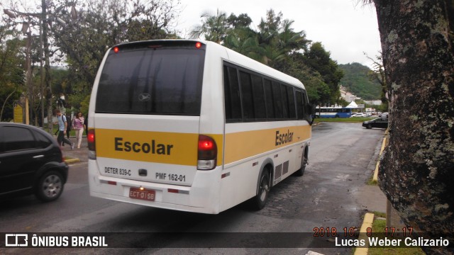 Escolares ECT0158 na cidade de Florianópolis, Santa Catarina, Brasil, por Lucas Weber Calizario. Número da foto: #6250163.