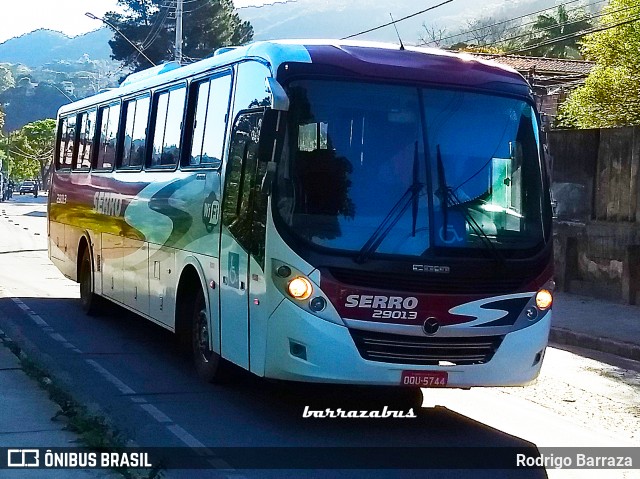 Viação Serro 29013 na cidade de Sabará, Minas Gerais, Brasil, por Rodrigo Barraza. Número da foto: #6250338.
