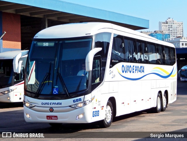 Viação Ouro e Prata 688 na cidade de Porto Alegre, Rio Grande do Sul, Brasil, por Sergio Marques . Número da foto: #6198055.