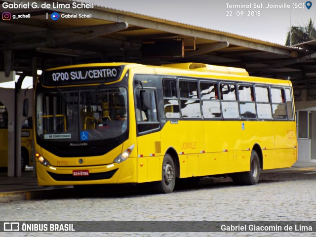 Gidion Transporte e Turismo 11710 na cidade de Joinville, Santa Catarina, Brasil, por Gabriel Giacomin de Lima. ID da foto: 6198867.