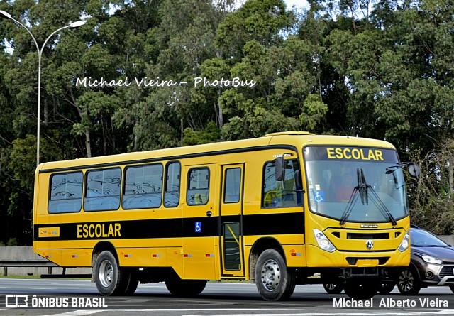 Escolares  na cidade de Barueri, São Paulo, Brasil, por Michael  Alberto Vieira. ID da foto: 6201110.