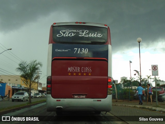 Expresso São Luiz 7130 na cidade de Goiânia, Goiás, Brasil, por Silas Gouvea. Número da foto: #6205722.