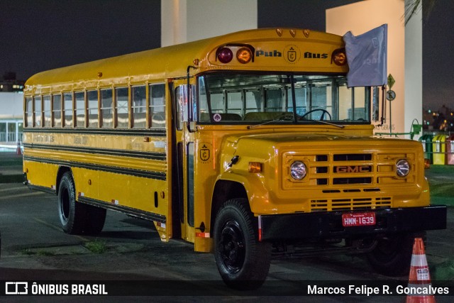 Pub Bus 1639 na cidade de Belo Horizonte, Minas Gerais, Brasil, por Marcos Felipe R. Goncalves. ID da foto: 6205094.