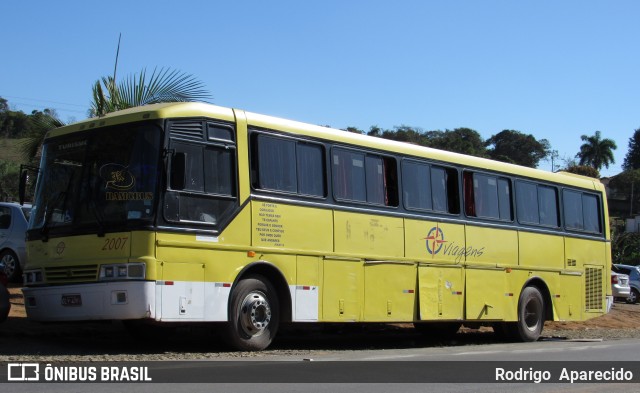 Ônibus Particulares 2007 na cidade de Conselheiro Lafaiete, Minas Gerais, Brasil, por Rodrigo  Aparecido. ID da foto: 6208916.