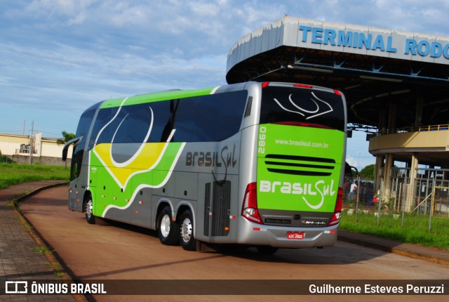 Brasil Sul Linhas Rodoviárias 2860 na cidade de Campo Mourão, Paraná, Brasil, por Guilherme Esteves Peruzzi. Número da foto: #6208632.