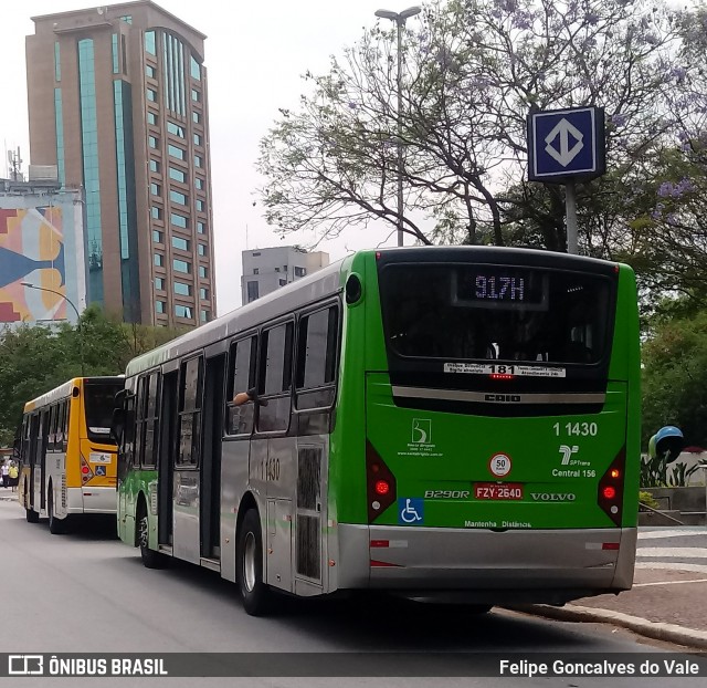 Viação Santa Brígida 1 1430 na cidade de São Paulo, São Paulo, Brasil, por Felipe Goncalves do Vale. Número da foto: #6210914.