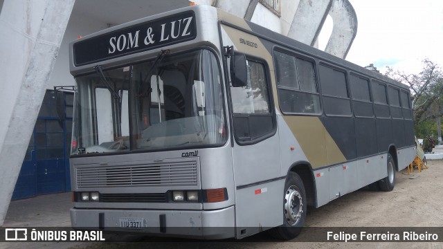 Ônibus Particulares 3371 na cidade de Brasil, por Felipe Ferreira Ribeiro. ID da foto: 6275448.