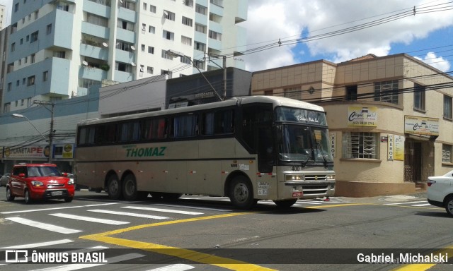 Transportes Thomaz 400 na cidade de Ponta Grossa, Paraná, Brasil, por Gabriel Michalski. ID da foto: 6273396.