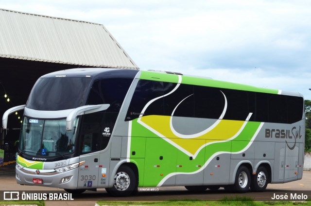 Brasil Sul Linhas Rodoviárias 3030 na cidade de Maringá, Paraná, Brasil, por José Melo. Número da foto: #6278147.