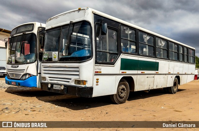 Ônibus Particulares 8105 na cidade de Petrolina, Pernambuco, Brasil, por Daniel Câmara. ID da foto: 6280971.