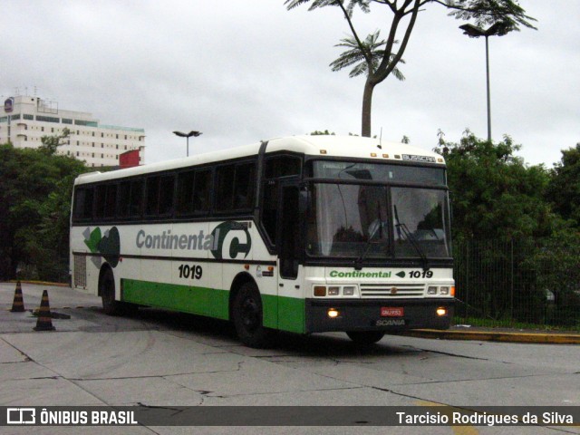 Viação Continental de Transportes 1019 na cidade de São Paulo, São Paulo, Brasil, por Tarcisio Rodrigues da Silva. ID da foto: 6281886.