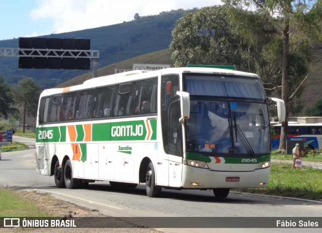 Empresa Gontijo de Transportes 21045 na cidade de Manhuaçu, Minas Gerais, Brasil, por Fábio Sales. ID da foto: 6283566.