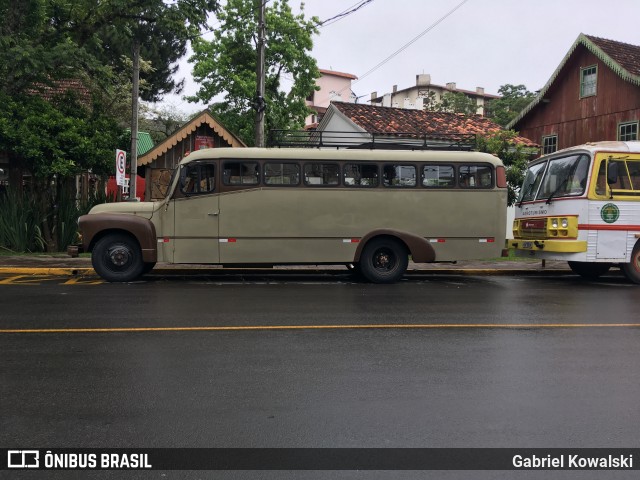 Benvenuto Turismo 1951 na cidade de Gramado, Rio Grande do Sul, Brasil, por Gabriel Kowalski. ID da foto: 6282559.