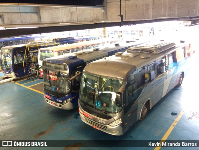 Viação Osasco 21.512 na cidade de Carapicuíba, São Paulo, Brasil, por Kevin Miranda Barros. Número da foto: #6285047.