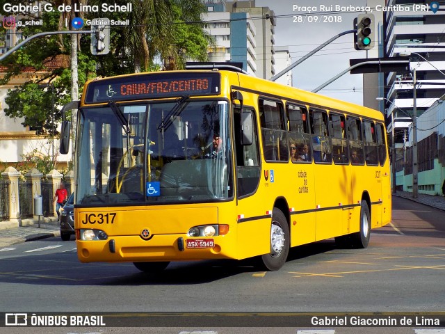 Expresso Azul JC317 na cidade de Curitiba, Paraná, Brasil, por Gabriel Giacomin de Lima. Número da foto: #6285068.
