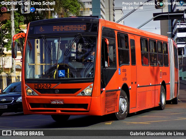 Auto Viação Redentor HD242 na cidade de Curitiba, Paraná, Brasil, por Gabriel Giacomin de Lima. ID da foto: 6287164.