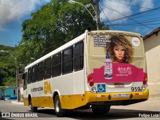 Empresa Metropolitana 959 na cidade de Recife, Pernambuco, Brasil, por Felipe Luiz. Número da foto: #6289317.