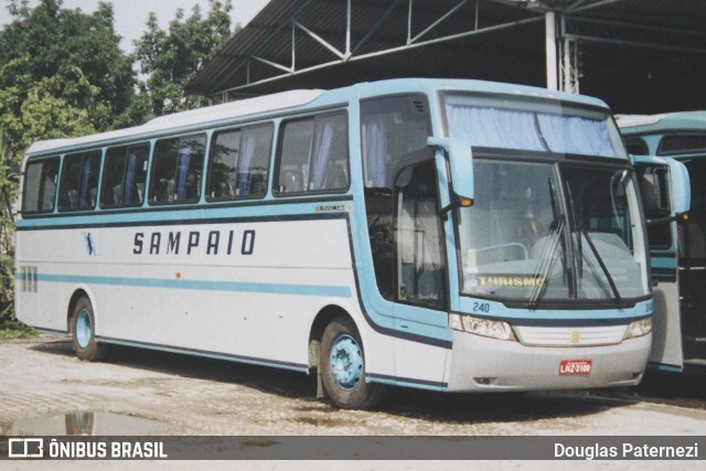 Viação Sampaio 240 na cidade de Rio de Janeiro, Rio de Janeiro, Brasil, por Douglas Paternezi. ID da foto: 6289460.