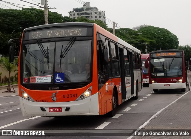 Viação Gato Preto 8 2361 na cidade de São Paulo, São Paulo, Brasil, por Felipe Goncalves do Vale. ID da foto: 6292225.