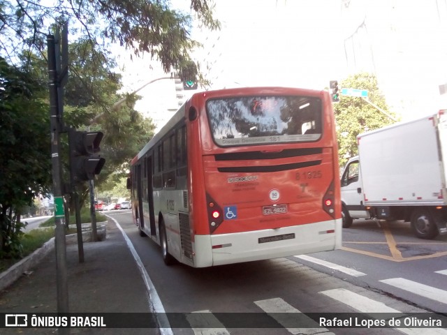 TRANSPPASS - Transporte de Passageiros 8 1325 na cidade de São Paulo, São Paulo, Brasil, por Rafael Lopes de Oliveira. ID da foto: 6294466.