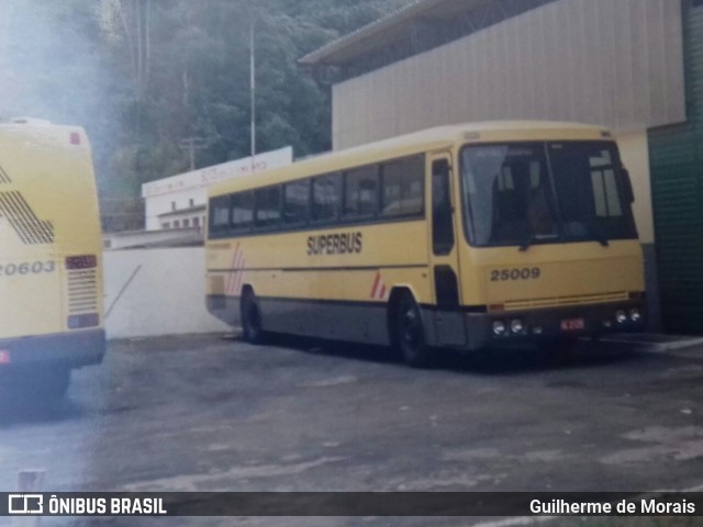 Viação Itapemirim 25009 na cidade de Brasil, por Guilherme de Morais. Número da foto: #6294741.