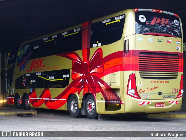 JBL Turismo 5700 na cidade de Uruguaiana, Rio Grande do Sul, Brasil, por Richard Wagner. ID da foto: 6259729.