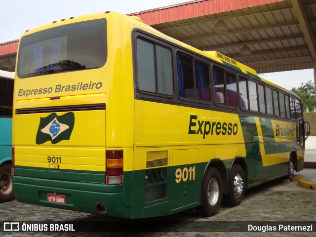 Expresso Brasileiro 9011 na cidade de Guaratinguetá, São Paulo, Brasil, por Douglas Paternezi. ID da foto: 6297897.