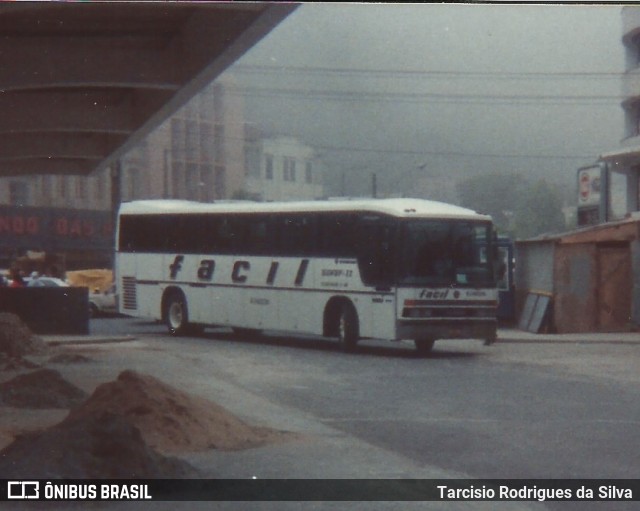 Fácil Transportes e Turismo RJ 140.007 na cidade de Petrópolis, Rio de Janeiro, Brasil, por Tarcisio Rodrigues da Silva. Número da foto: #6299845.
