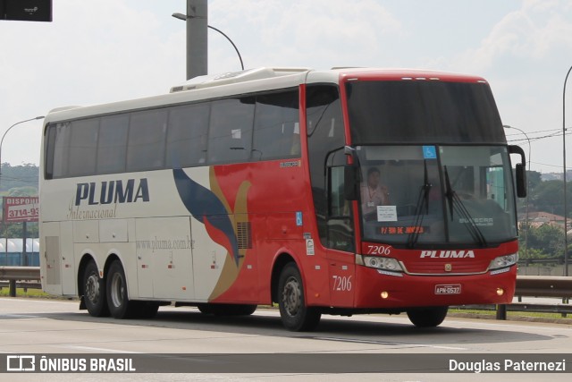 Pluma Conforto e Turismo 7206 na cidade de Osasco, São Paulo, Brasil, por Douglas Paternezi. Número da foto: #6306279.