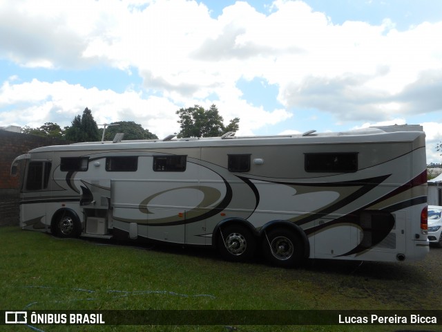 Motorhomes 0620 na cidade de Novo Hamburgo, Rio Grande do Sul, Brasil, por Lucas Pereira Bicca. ID da foto: 6309604.