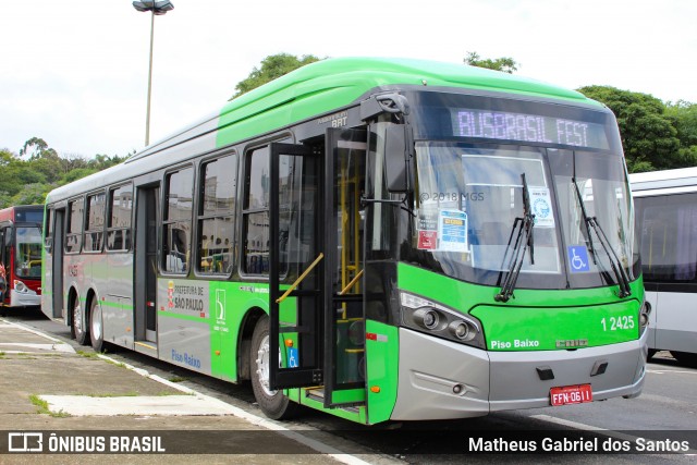 Viação Gato Preto 1 2425 na cidade de São Paulo, São Paulo, Brasil, por Matheus Gabriel dos Santos. Número da foto: #6311528.
