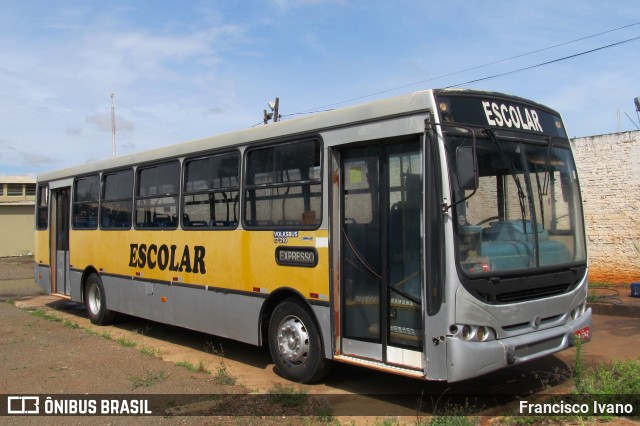 Escolares 7242 na cidade de Assis, São Paulo, Brasil, por Francisco Ivano. Número da foto: #6263554.