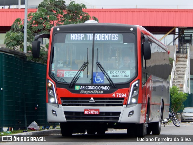 Pêssego Transportes 4 7594 na cidade de Brasil, por Luciano Ferreira da Silva. ID da foto: 6263459.