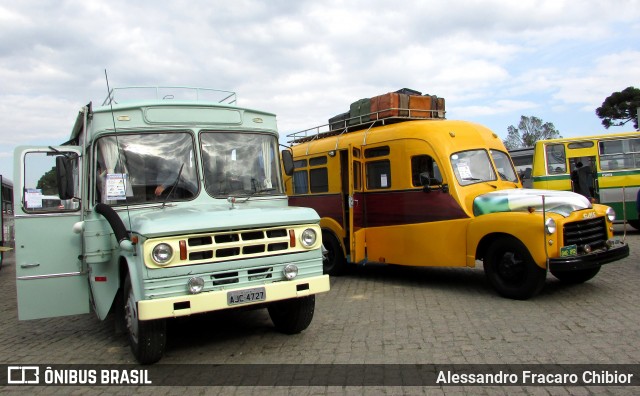 Ônibus Particulares  na cidade de Campo Largo, Paraná, Brasil, por Alessandro Fracaro Chibior. Número da foto: #6264818.