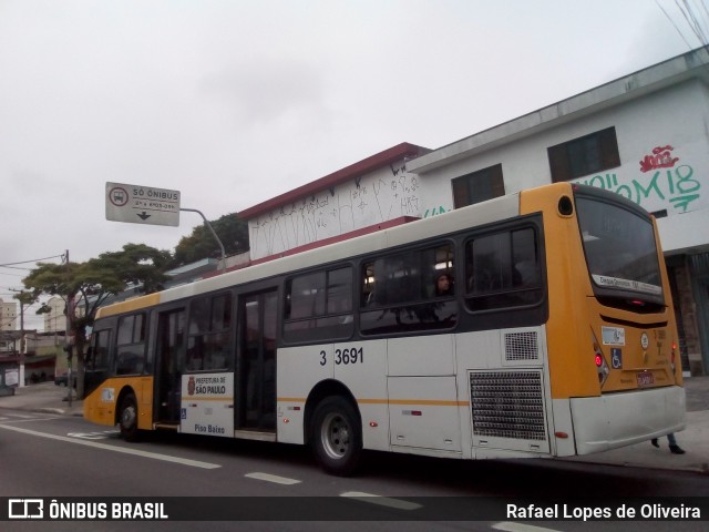 VIP - Unidade Imperador 3 3691 na cidade de São Paulo, São Paulo, Brasil, por Rafael Lopes de Oliveira. ID da foto: 6271364.