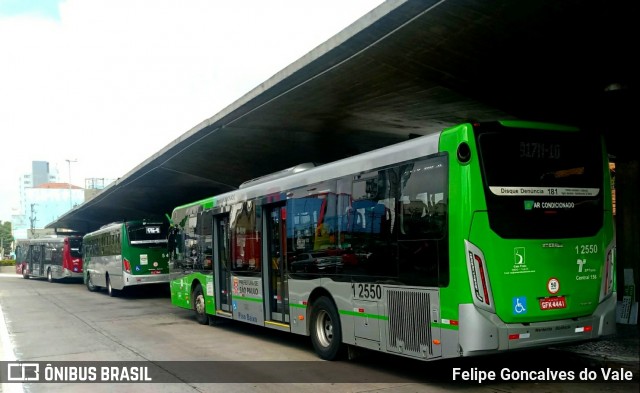 Viação Gato Preto 1 2550 na cidade de São Paulo, São Paulo, Brasil, por Felipe Goncalves do Vale. ID da foto: 6271350.