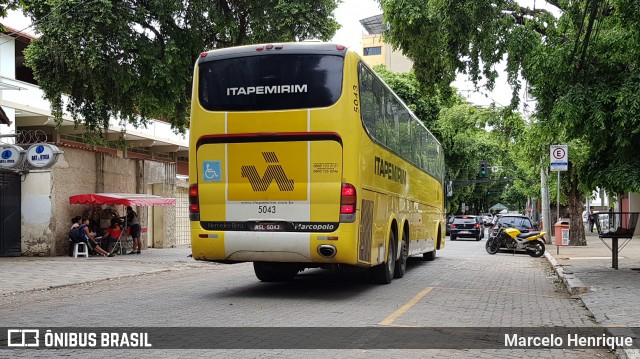 Viação Itapemirim 5043 na cidade de Governador Valadares, Minas Gerais, Brasil, por Marcelo Henrique. Número da foto: #6271772.
