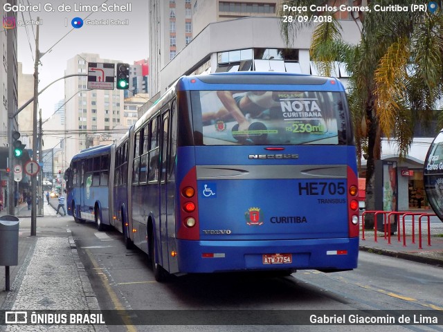 Auto Viação Redentor HE705 na cidade de Curitiba, Paraná, Brasil, por Gabriel Giacomin de Lima. Número da foto: #6318624.