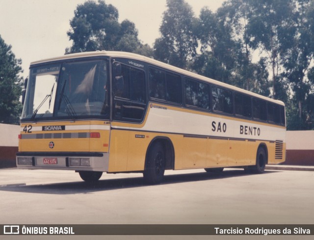 Expresso São Bento 42 na cidade de Curitiba, Paraná, Brasil, por Tarcisio Rodrigues da Silva. ID da foto: 6336627.