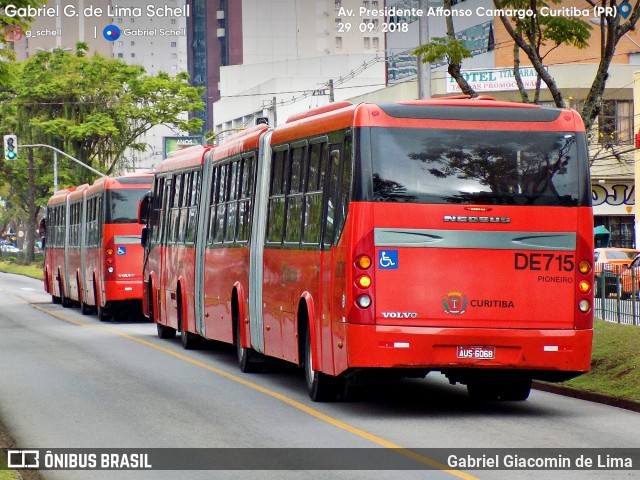 Empresa Cristo Rei > CCD Transporte Coletivo DE715 na cidade de Curitiba, Paraná, Brasil, por Gabriel Giacomin de Lima. ID da foto: 6337496.