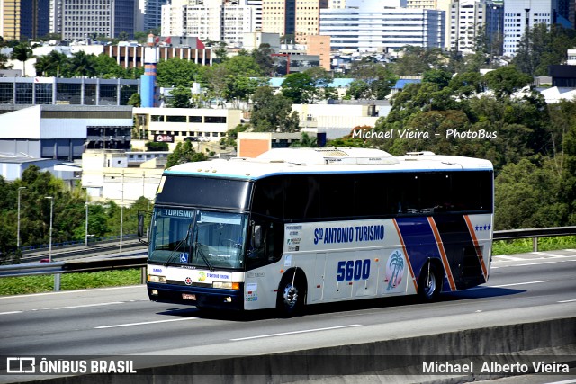 Santo Antônio Turismo 5600 na cidade de Barueri, São Paulo, Brasil, por Michael  Alberto Vieira. Número da foto: #6338760.