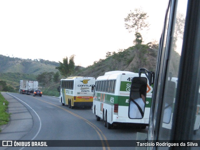 Empresa Gontijo de Transportes 15925 na cidade de Padre Paraíso, Minas Gerais, Brasil, por Tarcisio Rodrigues da Silva. ID da foto: 6339722.