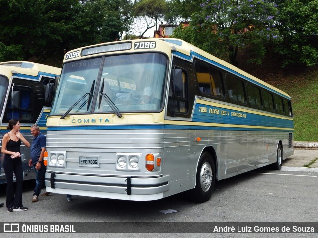 Ônibus Particulares 7096 na cidade de São Paulo, São Paulo, Brasil, por André Luiz Gomes de Souza. ID da foto: 6344090.