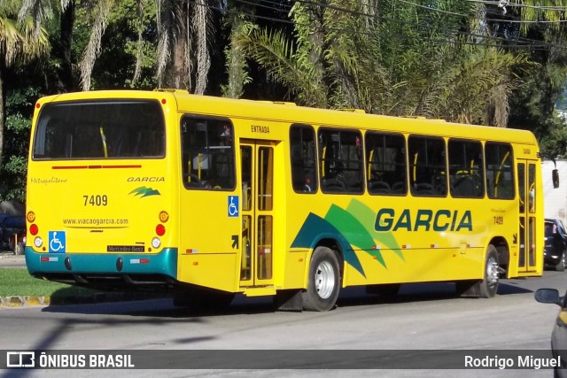 Viação Garcia 7409 na cidade de Duque de Caxias, Rio de Janeiro, Brasil, por Rodrigo Miguel. ID da foto: 6342933.