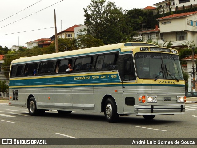 Ônibus Particulares 7096 na cidade de São Paulo, São Paulo, Brasil, por André Luiz Gomes de Souza. ID da foto: 6360419.